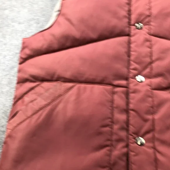 Camel Goose Down Vest Mens Medium Reversible Red Tan Puffer Quilted Snap Front - Picture 5 of 15